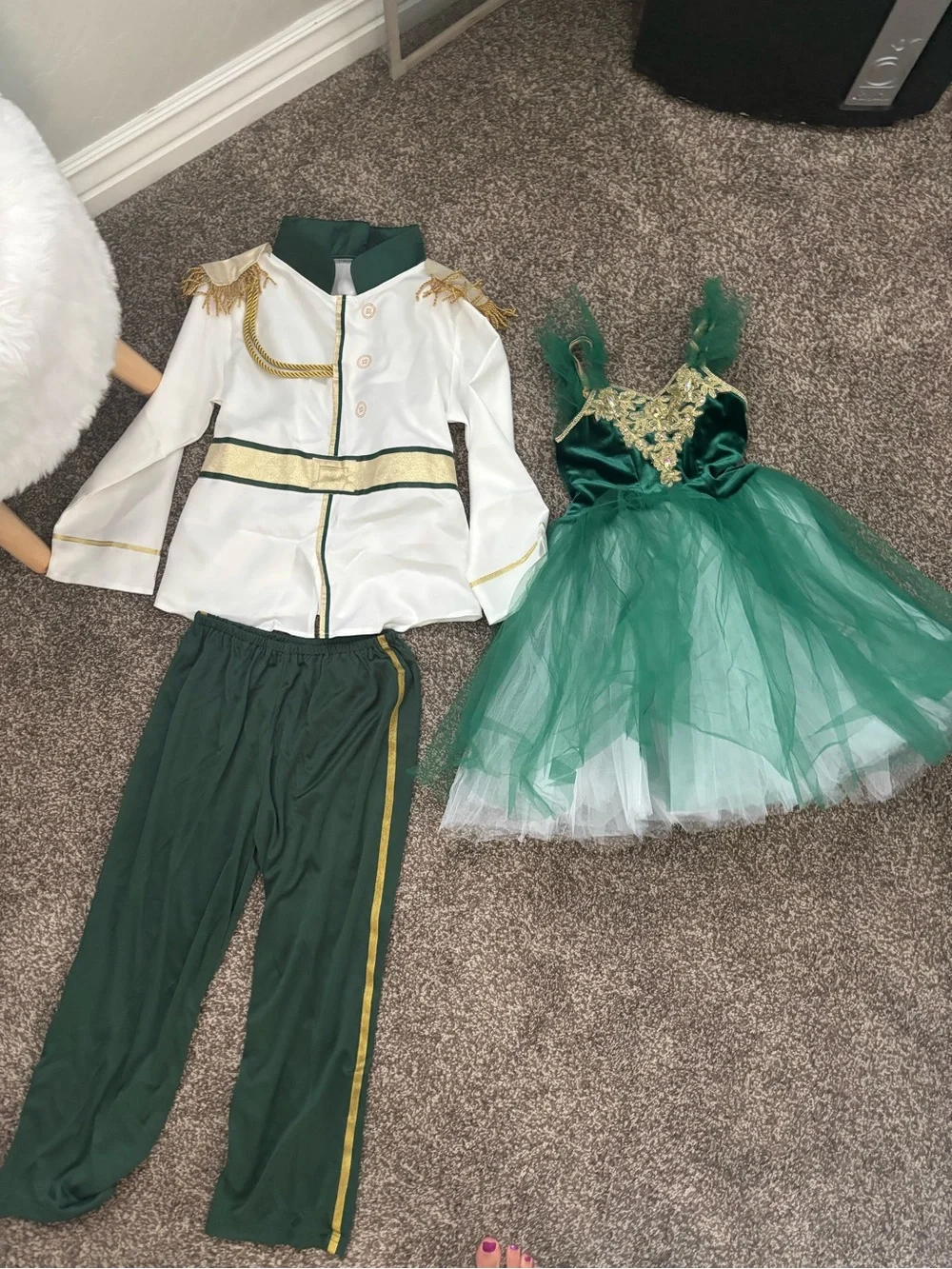 Girls Emerald Green Princess Tutu and Matching Prince Costume kids size 6/7